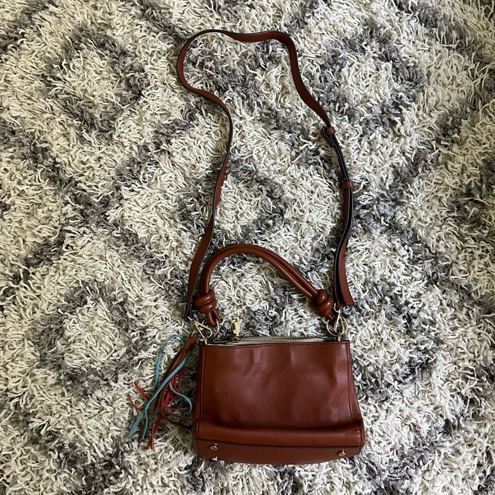 Leather Crossbody Bag in Brown - Classic Everyday Style
